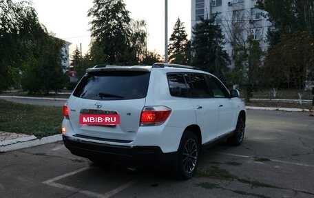 Toyota Highlander III, 2013 год, 1 775 000 рублей, 7 фотография