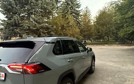 Toyota RAV4, 2020 год, 2 890 000 рублей, 4 фотография