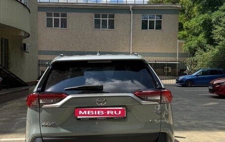 Toyota RAV4, 2020 год, 2 890 000 рублей, 2 фотография