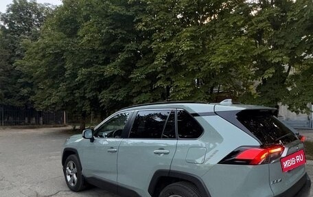 Toyota RAV4, 2020 год, 2 890 000 рублей, 3 фотография