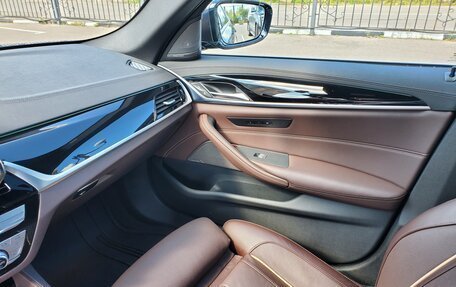 BMW 5 серия, 2021 год, 5 300 000 рублей, 18 фотография