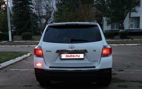 Toyota Highlander III, 2013 год, 1 775 000 рублей, 8 фотография