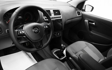 Volkswagen Polo VI (EU Market), 2016 год, 1 035 000 рублей, 8 фотография