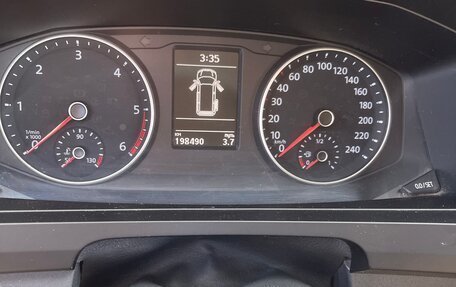 Volkswagen Caravelle T6 рестайлинг, 2018 год, 2 990 000 рублей, 3 фотография