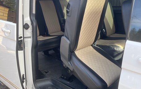 Volkswagen Caravelle T6 рестайлинг, 2018 год, 2 990 000 рублей, 9 фотография