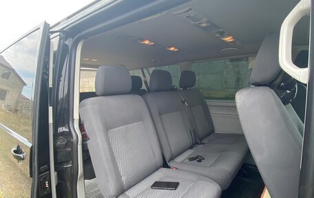 Volkswagen Caravelle T5, 2013 год, 1 820 000 рублей, 6 фотография