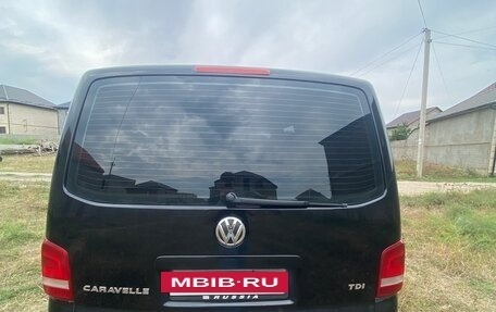 Volkswagen Caravelle T5, 2013 год, 1 820 000 рублей, 4 фотография