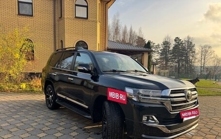 Toyota Land Cruiser 200, 2019 год, 2 850 000 рублей, 3 фотография