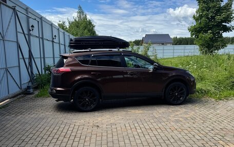 Toyota RAV4, 2018 год, 2 800 000 рублей, 4 фотография