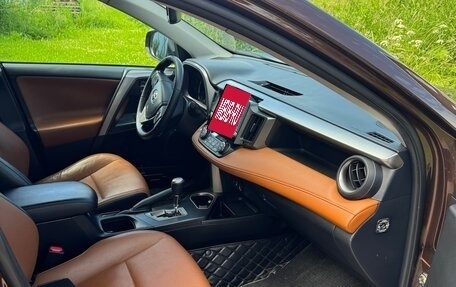 Toyota RAV4, 2018 год, 2 800 000 рублей, 7 фотография