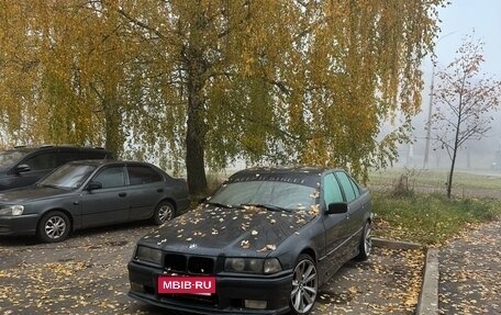 BMW 3 серия, 1993 год, 550 000 рублей, 1 фотография