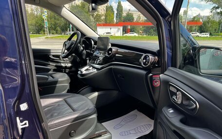 Mercedes-Benz V-Класс, 2018 год, 3 800 000 рублей, 13 фотография
