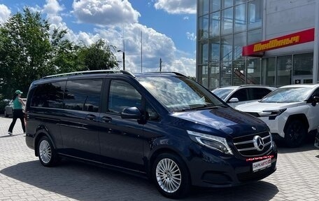 Mercedes-Benz V-Класс, 2018 год, 3 800 000 рублей, 3 фотография