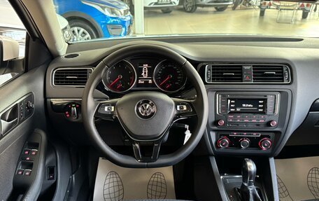 Volkswagen Jetta VI, 2017 год, 1 655 000 рублей, 12 фотография