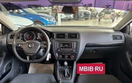Volkswagen Jetta VI, 2017 год, 1 655 000 рублей, 13 фотография