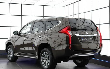 Mitsubishi Pajero Sport III рестайлинг, 2017 год, 2 970 000 рублей, 6 фотография