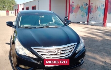 Hyundai Sonata VI, 2012 год, 1 100 000 рублей, 2 фотография