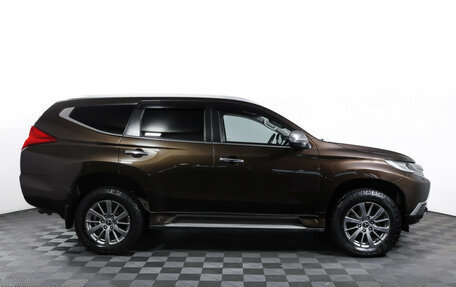 Mitsubishi Pajero Sport III рестайлинг, 2018 год, 2 990 000 рублей, 4 фотография