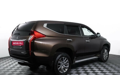 Mitsubishi Pajero Sport III рестайлинг, 2018 год, 2 990 000 рублей, 5 фотография