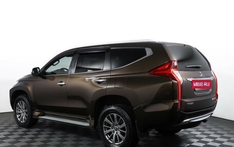 Mitsubishi Pajero Sport III рестайлинг, 2018 год, 2 990 000 рублей, 7 фотография