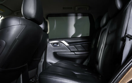 Mitsubishi Pajero Sport III рестайлинг, 2018 год, 2 990 000 рублей, 11 фотография