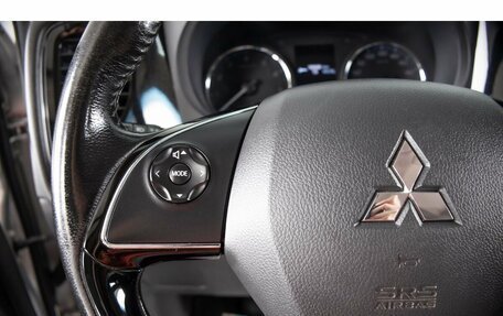 Mitsubishi Outlander III рестайлинг 3, 2017 год, 1 899 000 рублей, 15 фотография