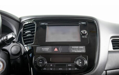 Mitsubishi Outlander III рестайлинг 3, 2017 год, 1 899 000 рублей, 17 фотография