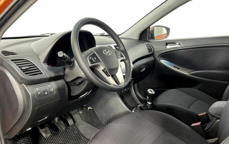 Hyundai Solaris II рестайлинг, 2014 год, 990 000 рублей, 10 фотография