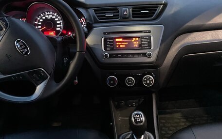 KIA Rio III рестайлинг, 2016 год, 990 000 рублей, 3 фотография