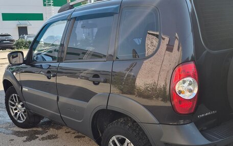 Chevrolet Niva I рестайлинг, 2015 год, 550 000 рублей, 3 фотография