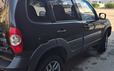 Chevrolet Niva I рестайлинг, 2015 год, 550 000 рублей, 4 фотография