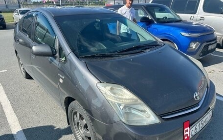 Toyota Prius, 2007 год, 590 000 рублей, 2 фотография