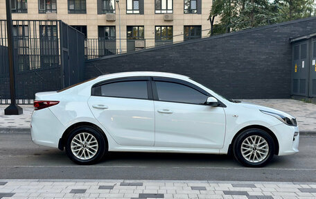 KIA Rio IV, 2020 год, 1 370 000 рублей, 8 фотография