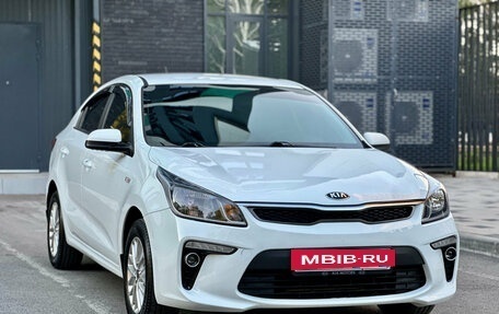 KIA Rio IV, 2020 год, 1 370 000 рублей, 3 фотография