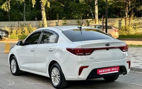 KIA Rio IV, 2020 год, 1 370 000 рублей, 10 фотография