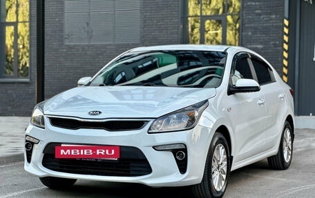 KIA Rio IV, 2020 год, 1 370 000 рублей, 4 фотография
