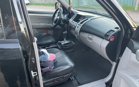 Mitsubishi Pajero Sport II рестайлинг, 2013 год, 1 770 000 рублей, 5 фотография