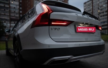 Volvo V90 Cross Country I рестайлинг, 2018 год, 3 450 000 рублей, 3 фотография