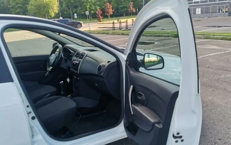 Renault Logan II, 2017 год, 560 000 рублей, 19 фотография