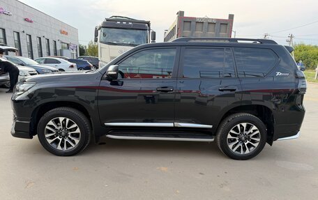 Toyota Land Cruiser Prado 150 рестайлинг 2, 2022 год, 6 200 000 рублей, 2 фотография