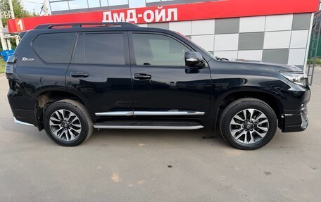 Toyota Land Cruiser Prado 150 рестайлинг 2, 2022 год, 6 200 000 рублей, 5 фотография
