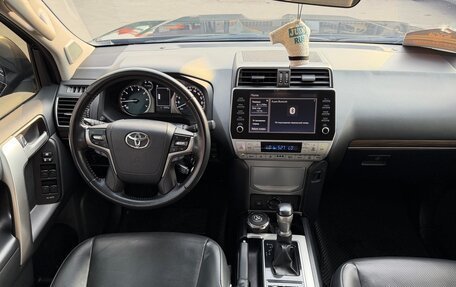 Toyota Land Cruiser Prado 150 рестайлинг 2, 2022 год, 6 200 000 рублей, 11 фотография