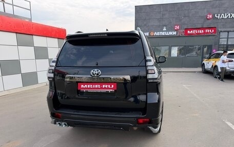 Toyota Land Cruiser Prado 150 рестайлинг 2, 2022 год, 6 200 000 рублей, 6 фотография
