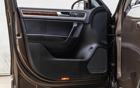 Volkswagen Touareg III, 2013 год, 1 750 000 рублей, 24 фотография
