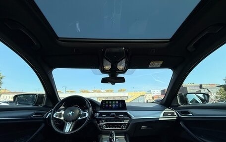 BMW 5 серия, 2018 год, 3 100 000 рублей, 14 фотография