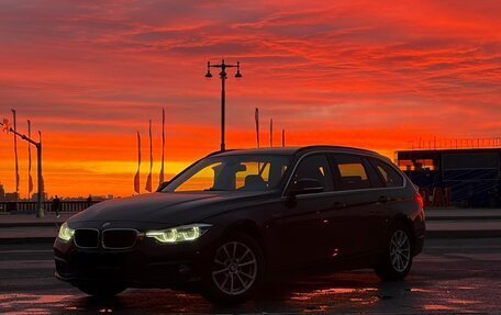 BMW 3 серия, 2017 год, 1 690 000 рублей, 11 фотография