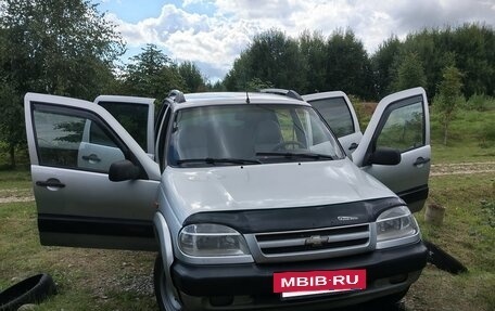 Chevrolet Niva I рестайлинг, 2003 год, 300 000 рублей, 2 фотография
