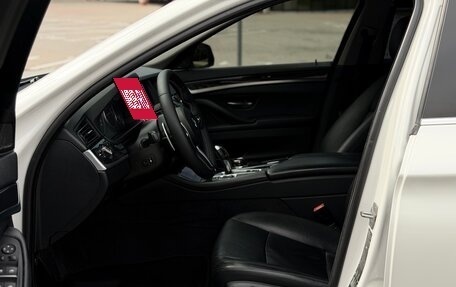 BMW 5 серия, 2013 год, 2 100 000 рублей, 17 фотография