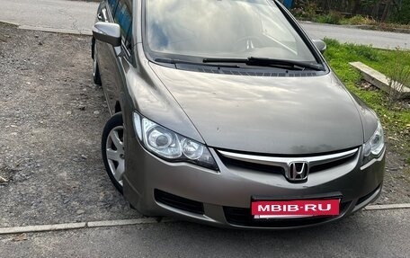 Honda Civic VIII, 2007 год, 680 000 рублей, 2 фотография