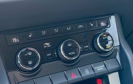Skoda Karoq I, 2021 год, 2 420 000 рублей, 18 фотография